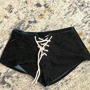 Great velvet Lenni lace up shorts